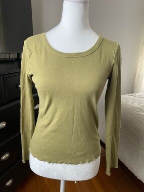 Women's Olive Green Long-Sleeve Scoop Neck Top
